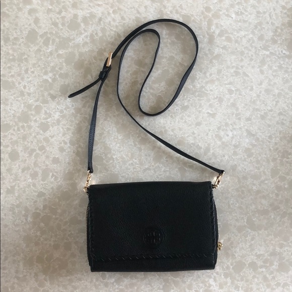 Tory Burch Handbags - Tory Burch wallet purse
